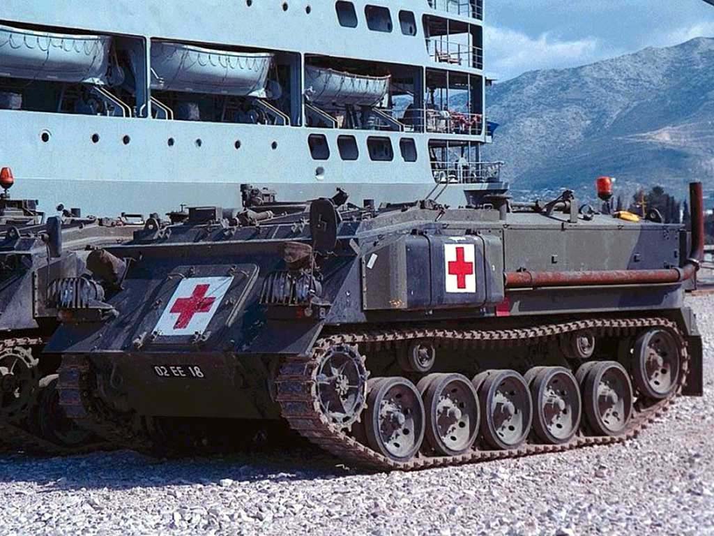 FV-432_Trojan_ambulance