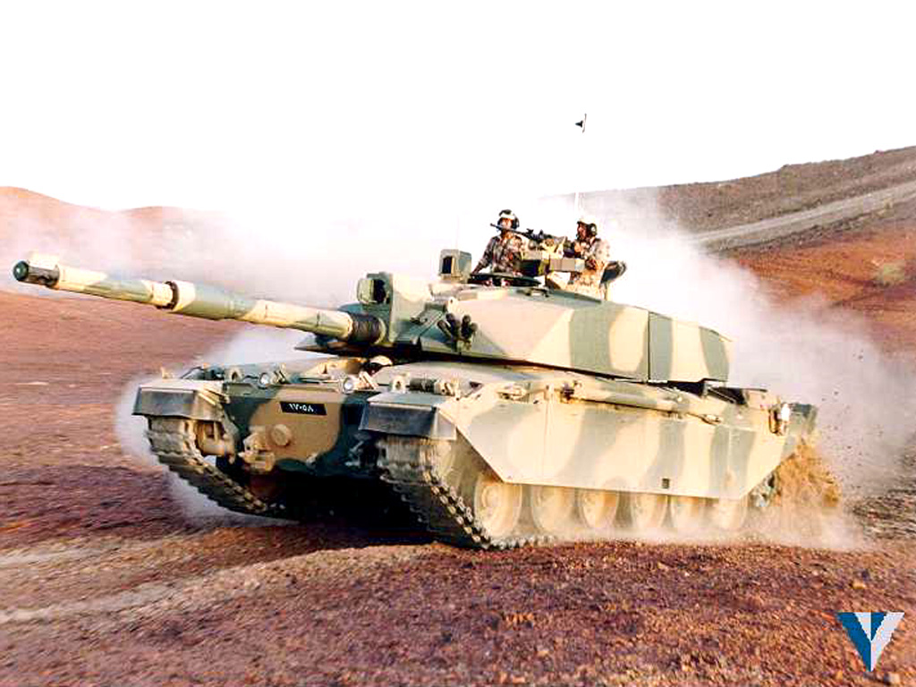 Challenger-2_04